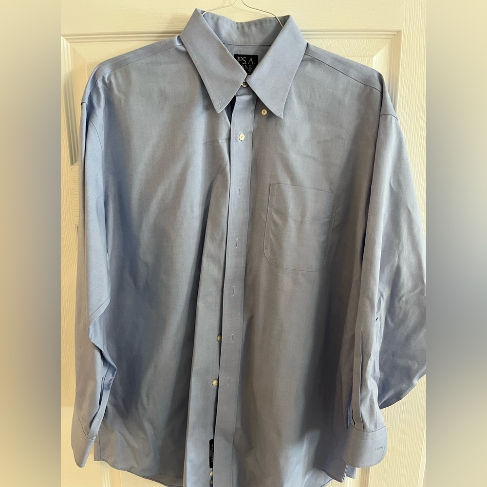 Men’s Jos.A.Bank Dress shirt 17-33.